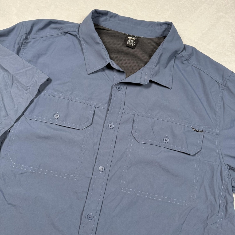 REI‎ Co-op Shirt Mens XL Blue Nylon Short Sleeve Hiking Travel Outdoor Button Up